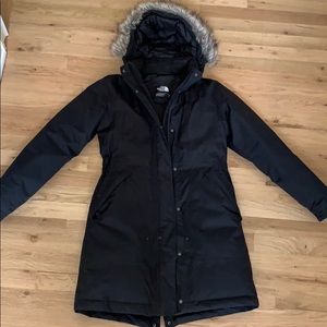 North Face Women’s Arctic Parka-Black